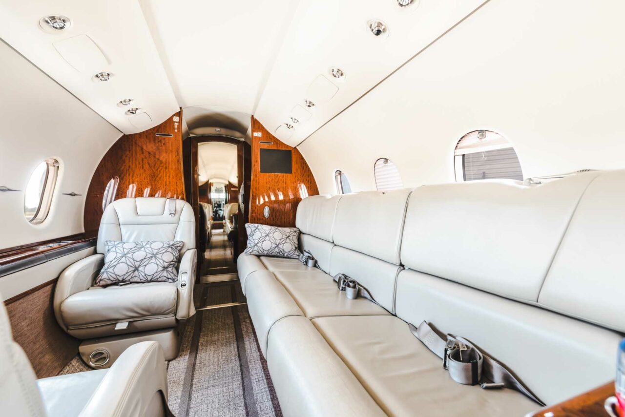 Hawker 4000 inside seating with pillows