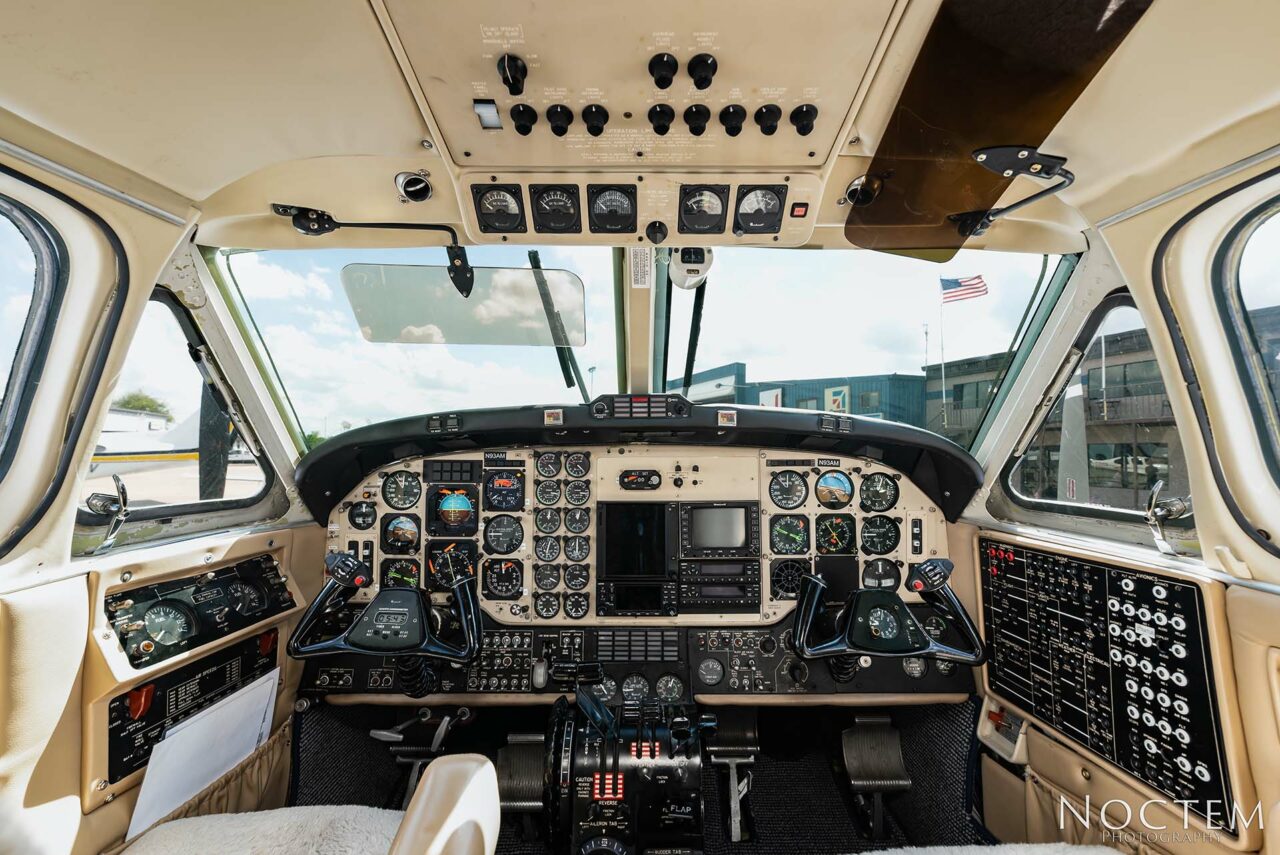 Cockpit of King Air E90